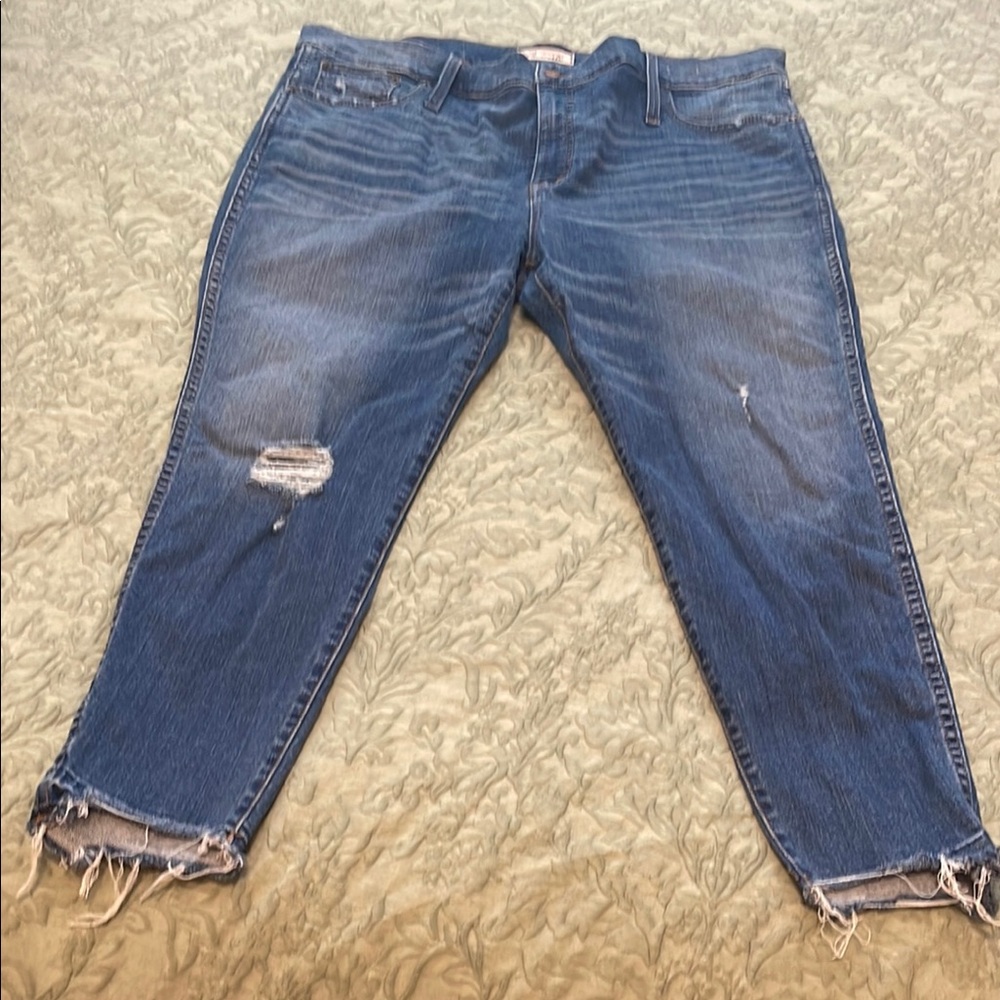 Women's Blue Distressed Jeans by Madewell